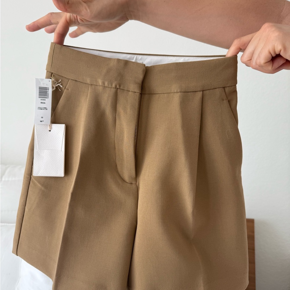 Artizia Wilfred Ibiza Shorts - Tan / Gold Camel